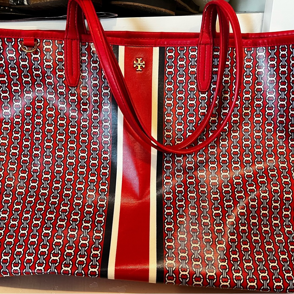 Tory Burch Gemini link coated canvas tote in Redstone